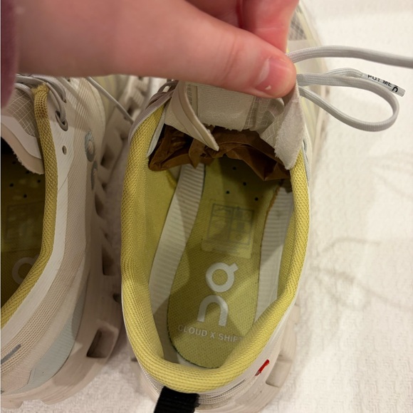 On Cloud X Shift Helion Women’s Running Shoes Size 8.5 White Yellow Swiss - Picture 7 of 14